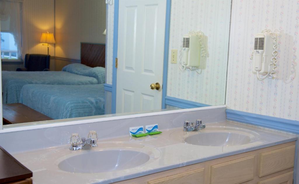 Myer Country Motel photo