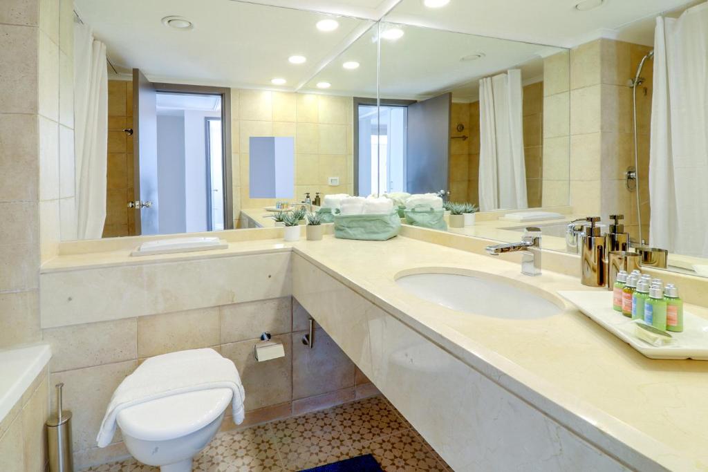 Haifa Beach Apartments by Master photo