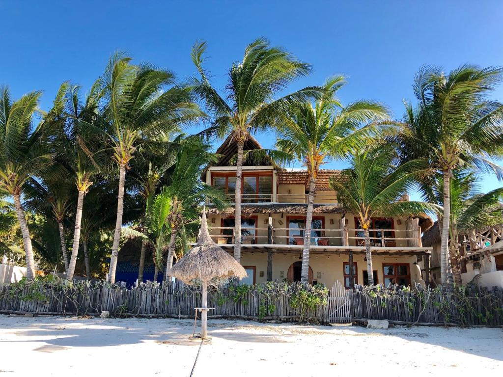 CASA CAT BA Beachfront Boutique Hotel - 1