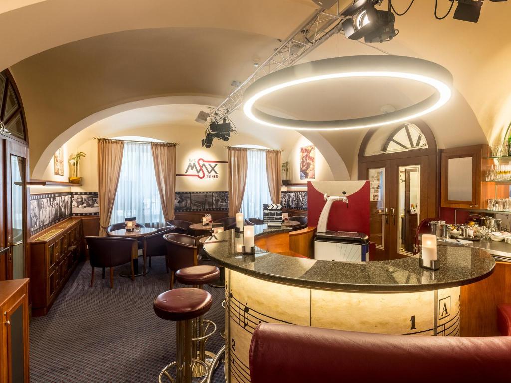 Bar/lounge