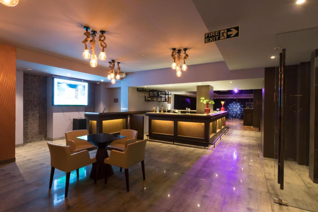 Bar/lounge