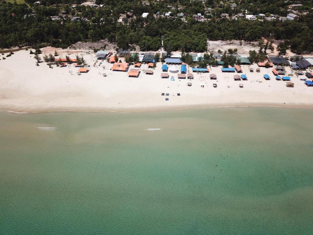 Beach, Canh Duong Motel in Da Nang