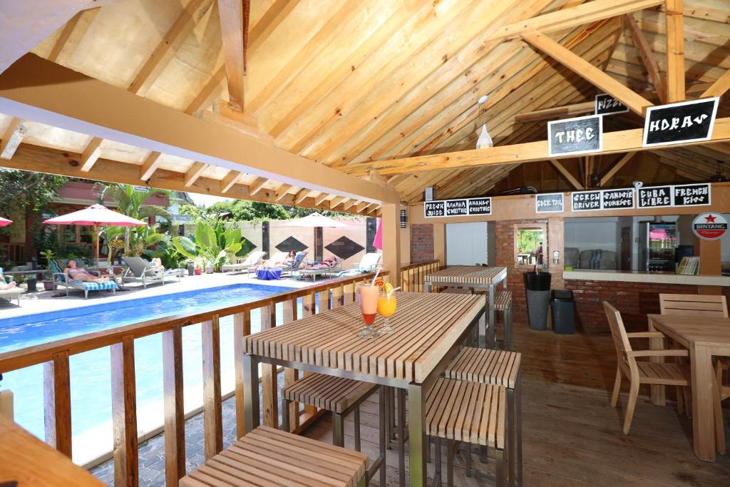 Toba Village Inn