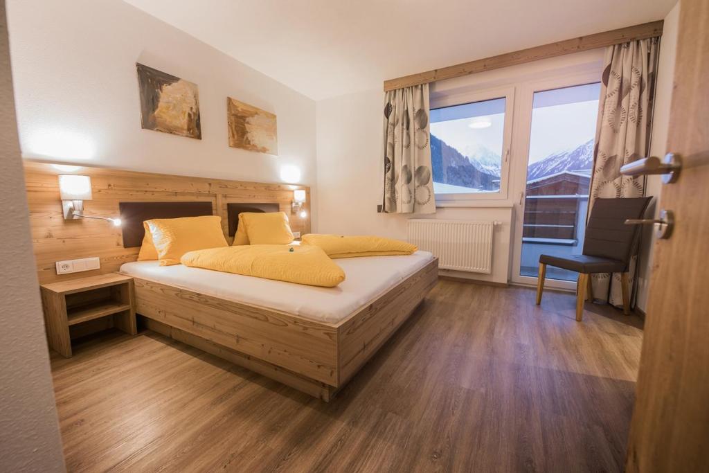 Mountain Living - 4