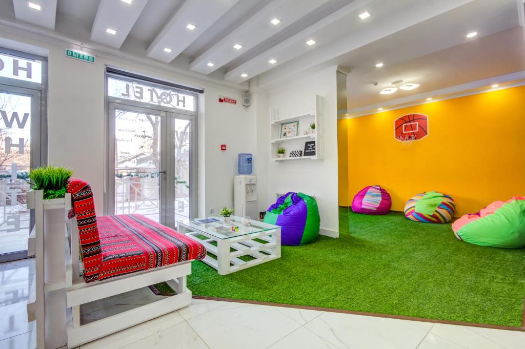 WHITE HOTEL & HOSTEL photo
