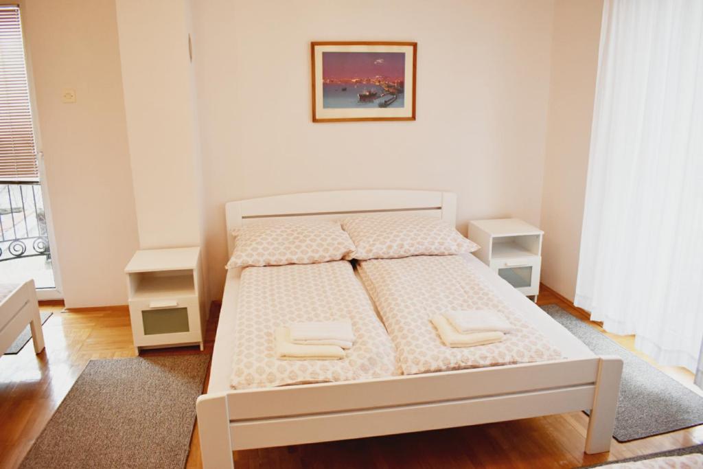 Danube star 2 — Hotel in Belgrade