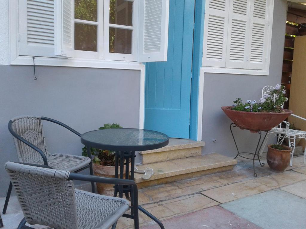 Sparrows Nest, Larnaka