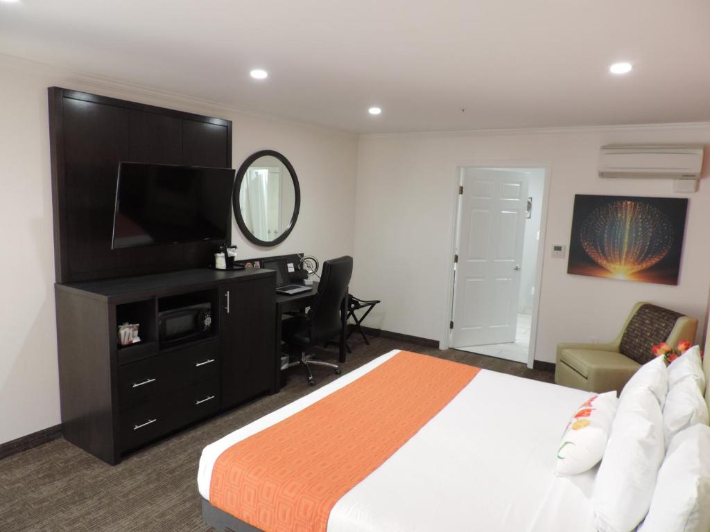 Pavilion Inn Main image 1