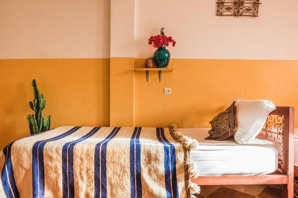 Single Bed in 6-Bed Dormitory Room