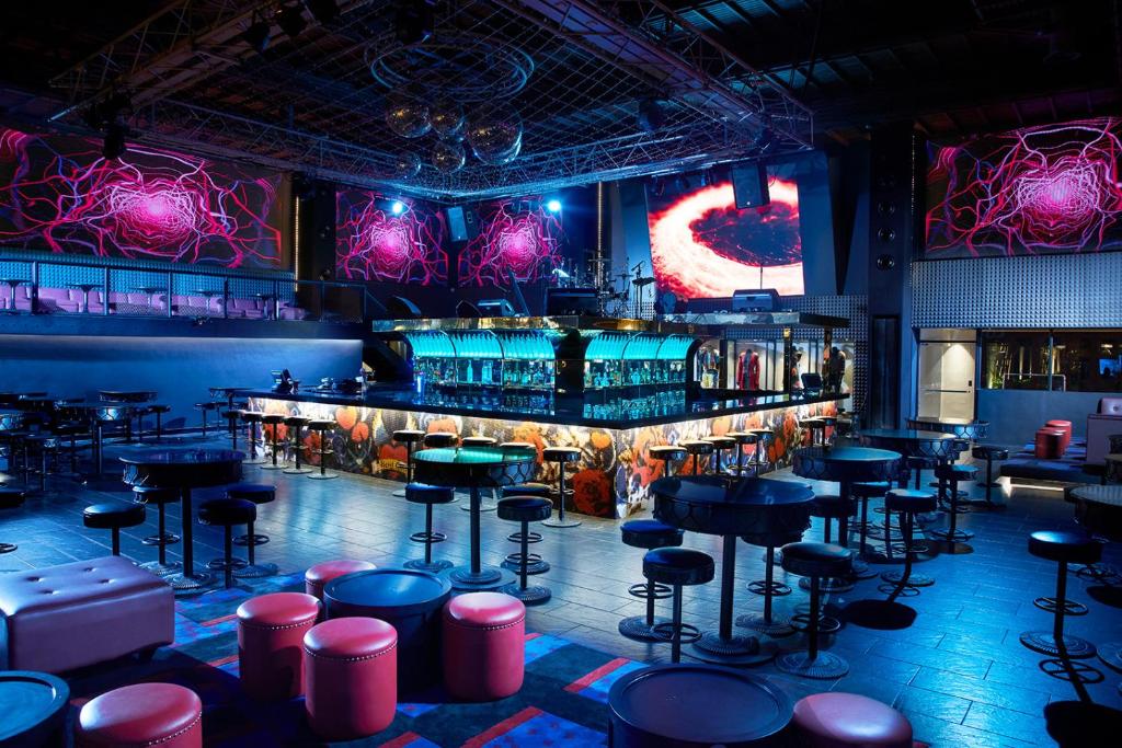 Bar/lounge