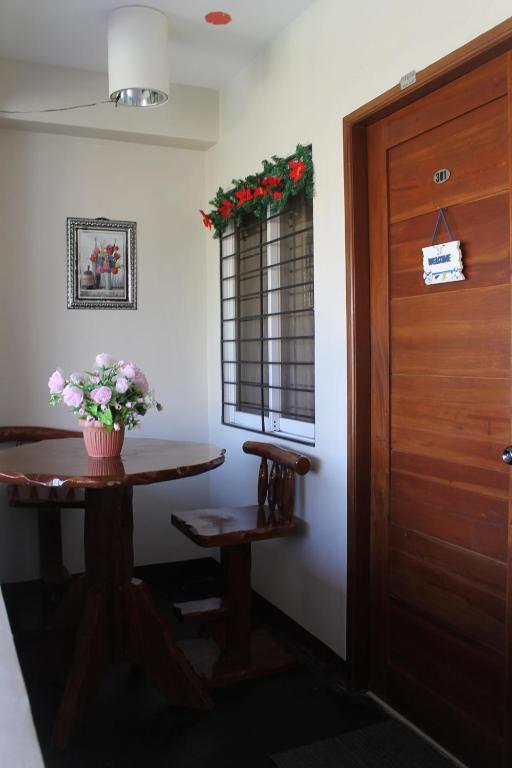 Sleepadz - Capsule Beds Dormitel in Magsaysay Ave Naga — Hotel in Naga City