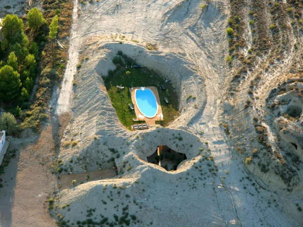 Hotel Cueva Tardienta Monegros-Adults Only，位于Tardienta的酒店
