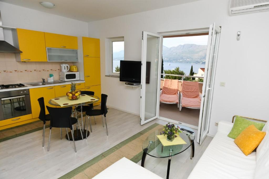 Apartments Villa Ana — Hotel in Cavtat