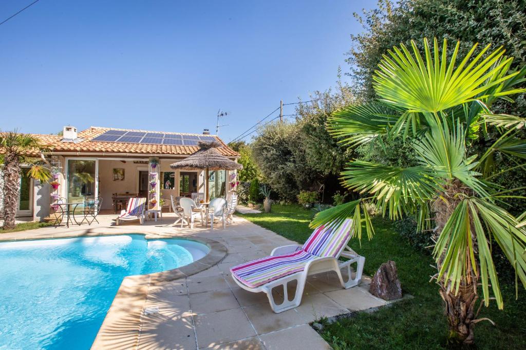 Villa Piscine Villa In Les Figons France Wander