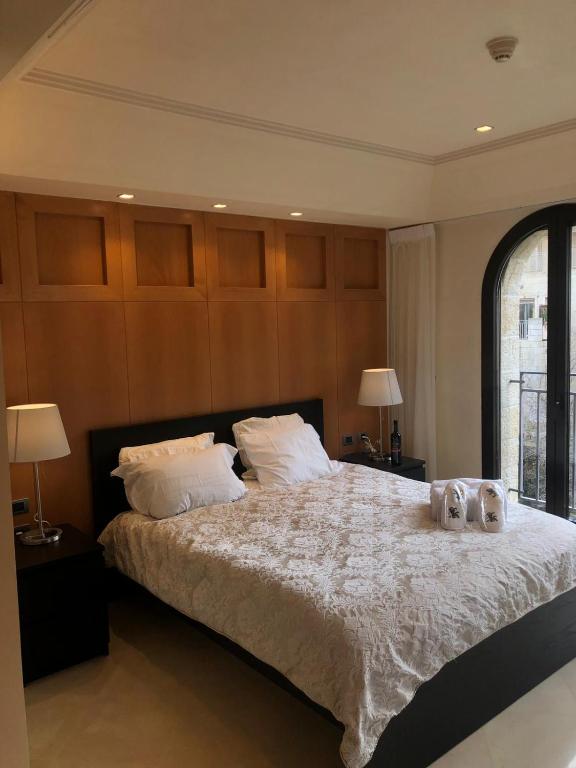 Mamilla's Penthouse photo