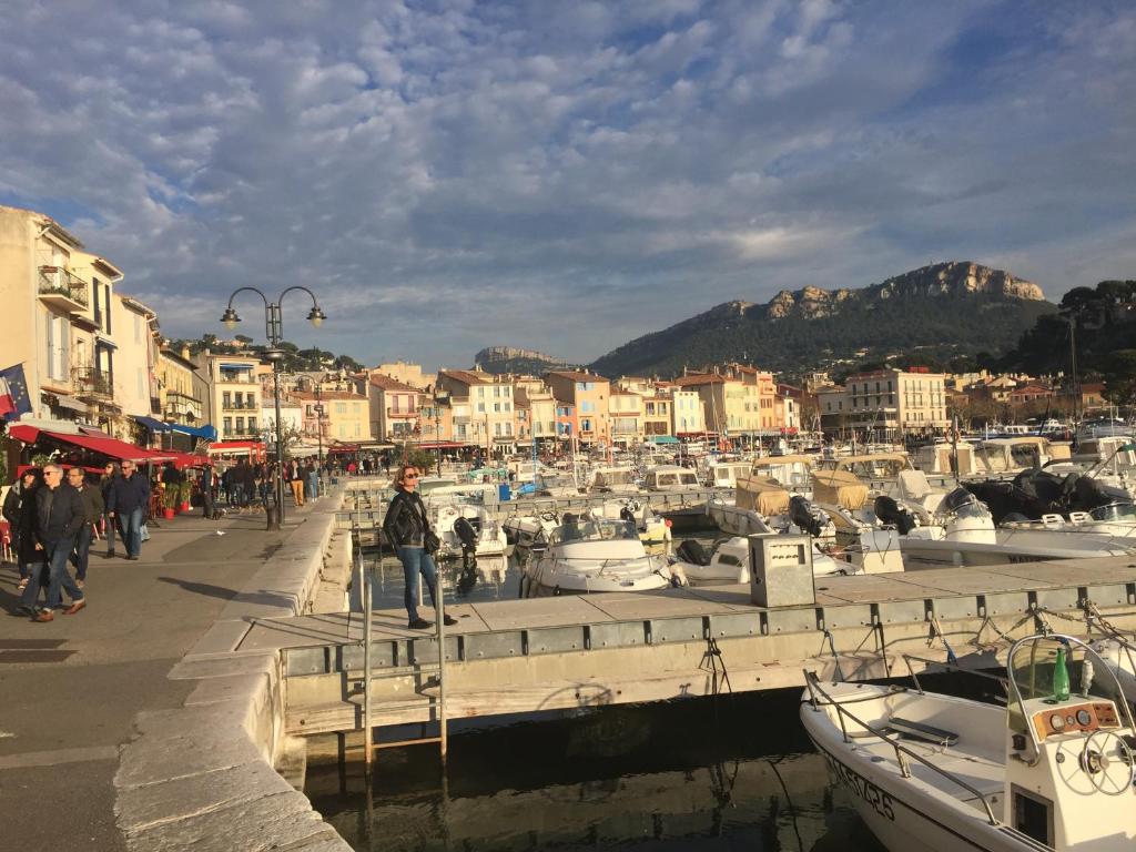 CASSIS RDC Climatisé - Parking gratuit - 4