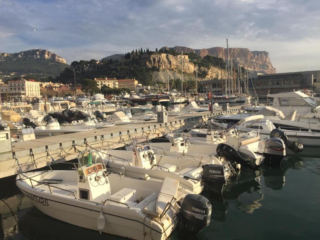 CASSIS RDC Climatisé - Parking gratuit - 5