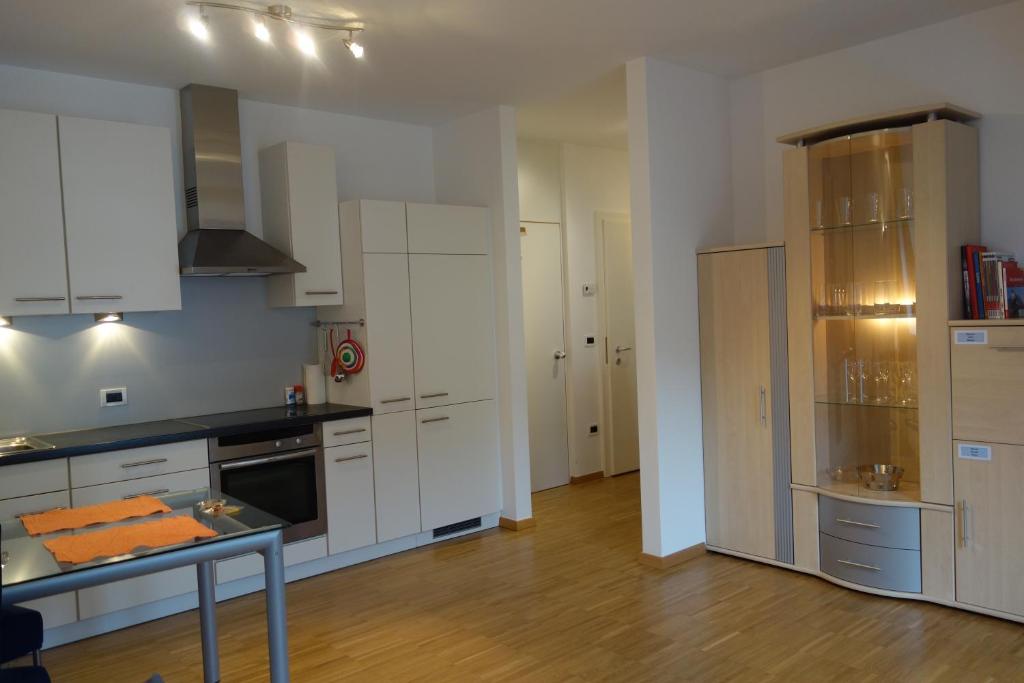 Hager Apartment 2 - 3