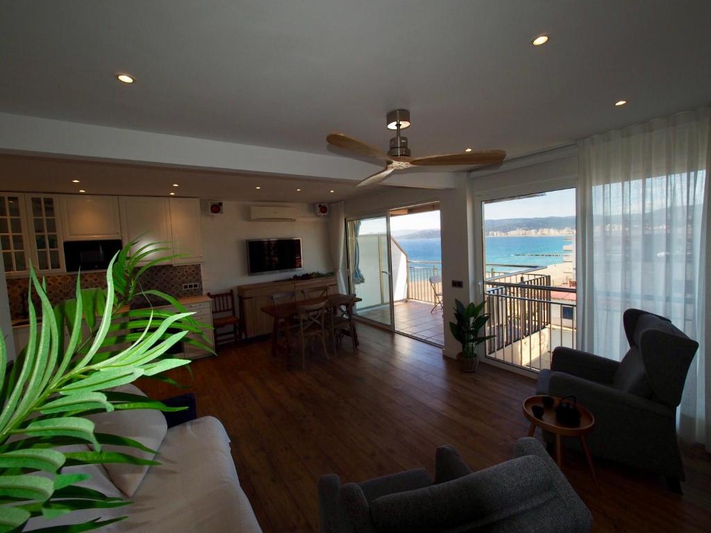Seafront Apartment in Palamós - 4
