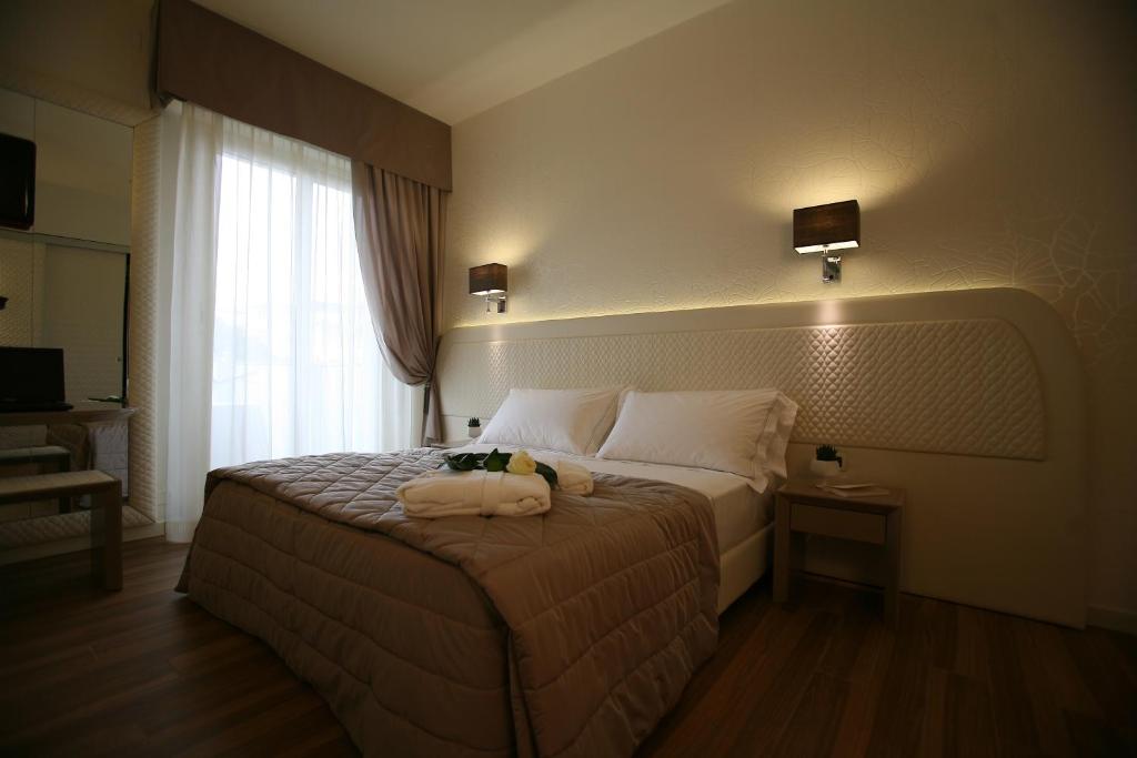 Hotel Alexander — Pokoje in Milano Marittima, Emilia-Romania