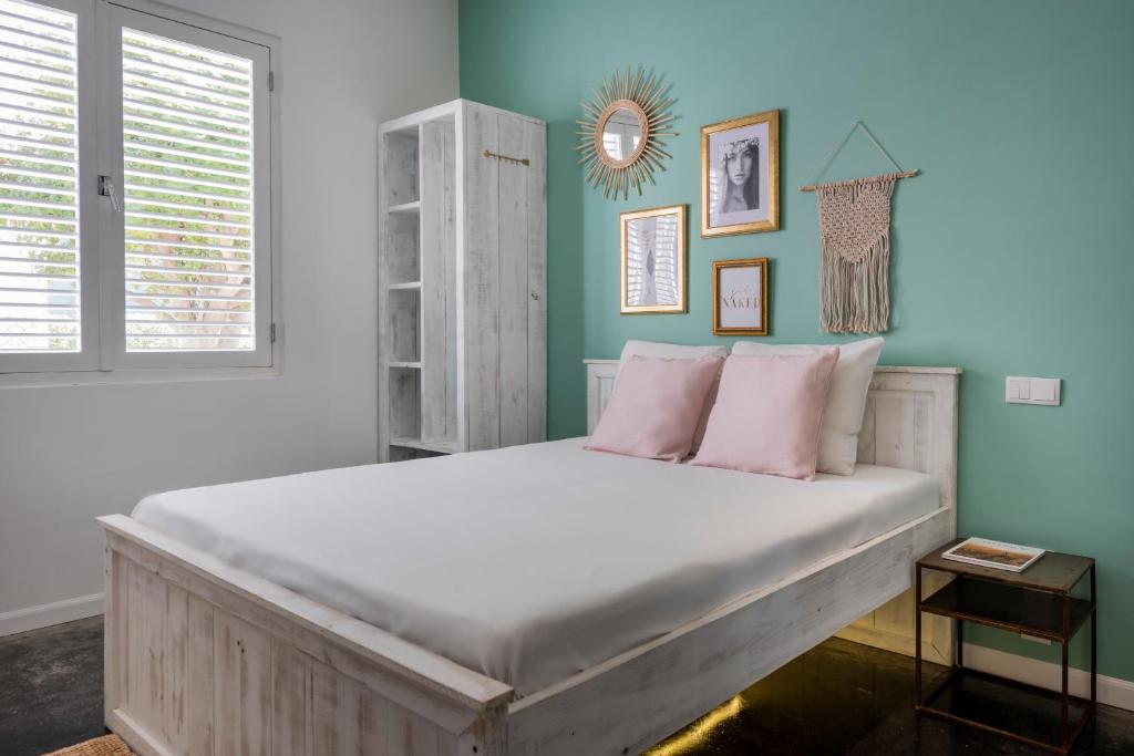 Rom med queen-size-seng