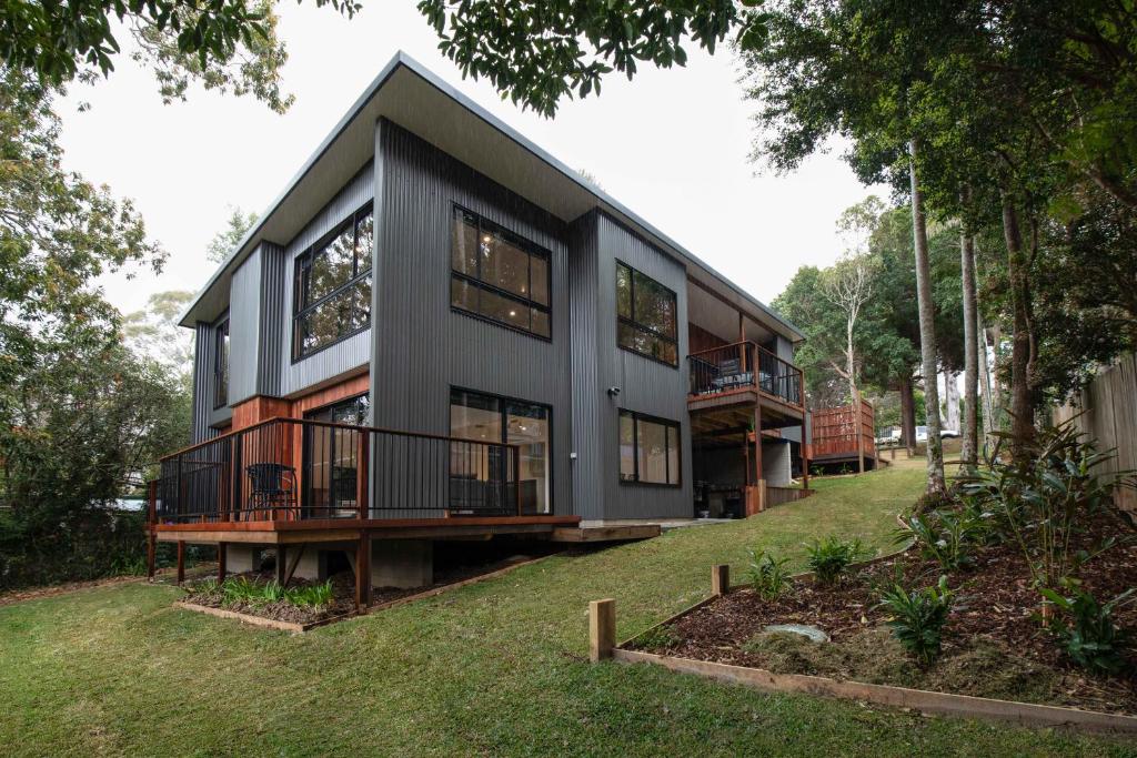 Springbrook25 Pet friendly House