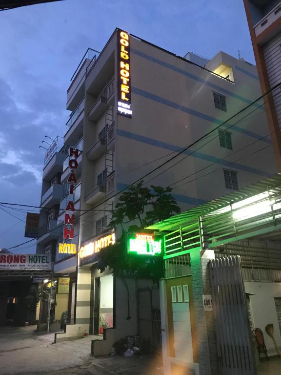 ゴールド ホテル (GOLD HOTEL)