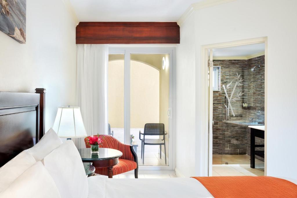Jewel Paradise Cove Adult Beach Resort & Spa photo