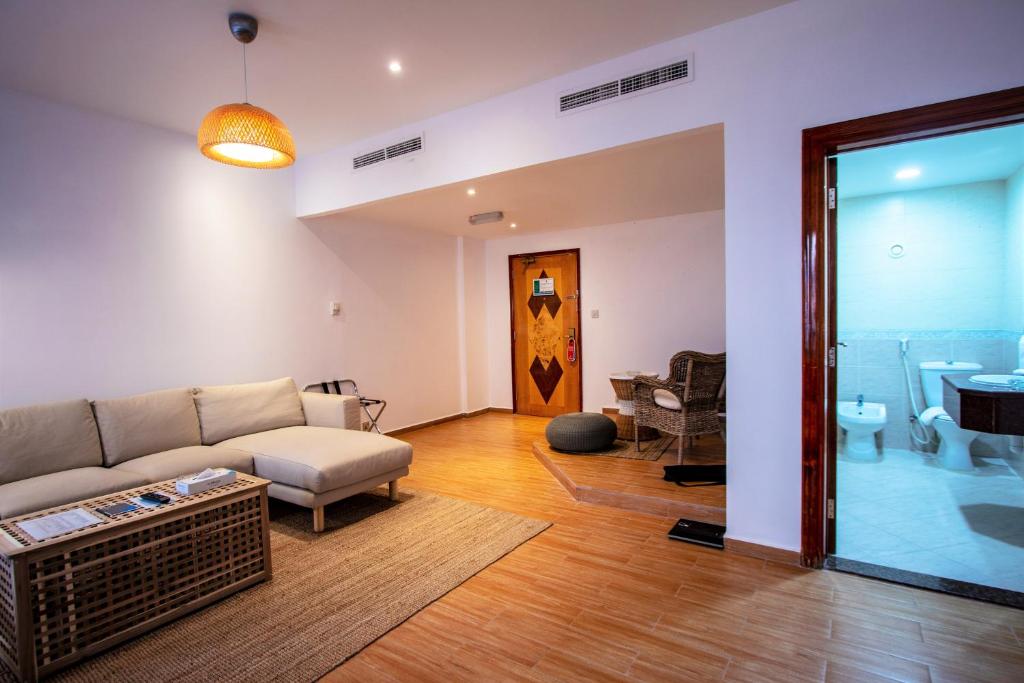BM Beach Hotel — Hotel rooms in Ras al Khaimah