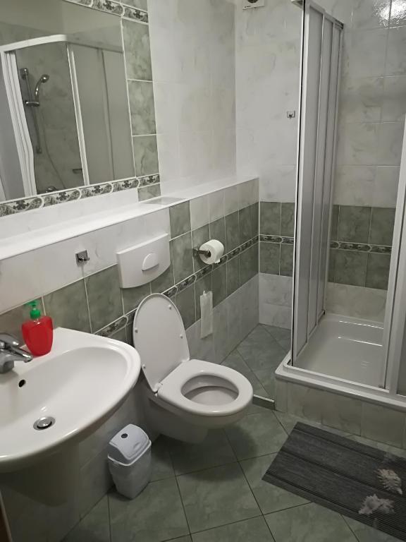 Zuhanyzó
