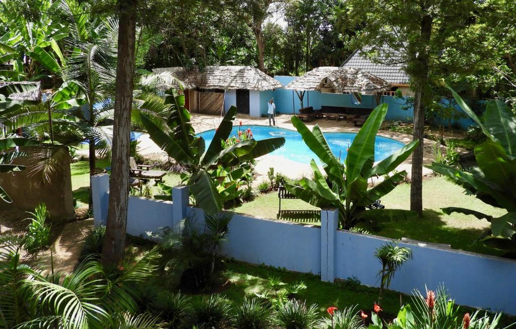 The Vijiji Center Lodge & Safari photo