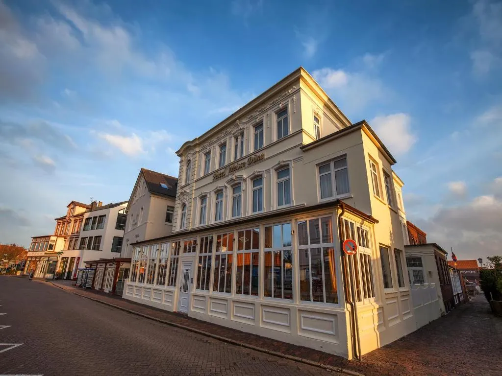 Hotel Weisse Düne, hotel in Borkum