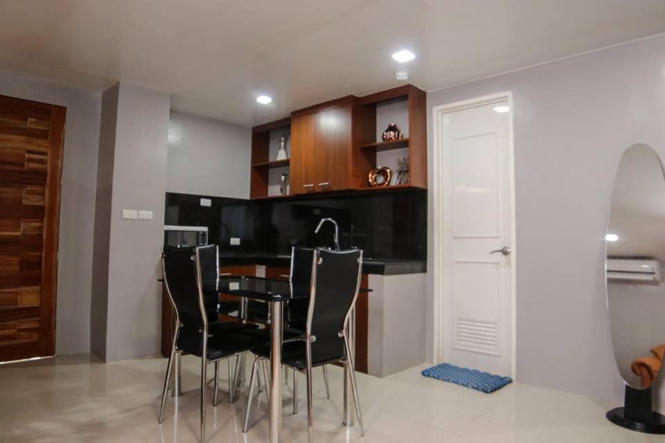 メッツァ ホテル (Mezza Hotel)