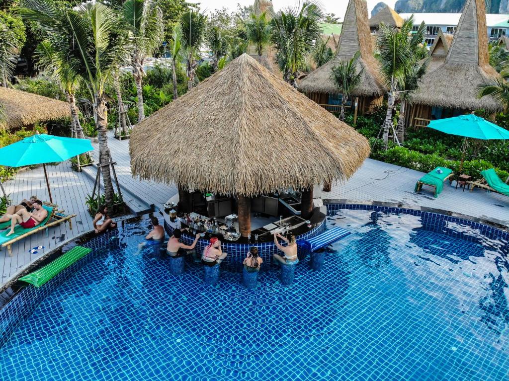 Swimming pool