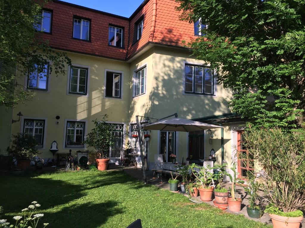 Schon wohnen nahe Schonbrunn photo