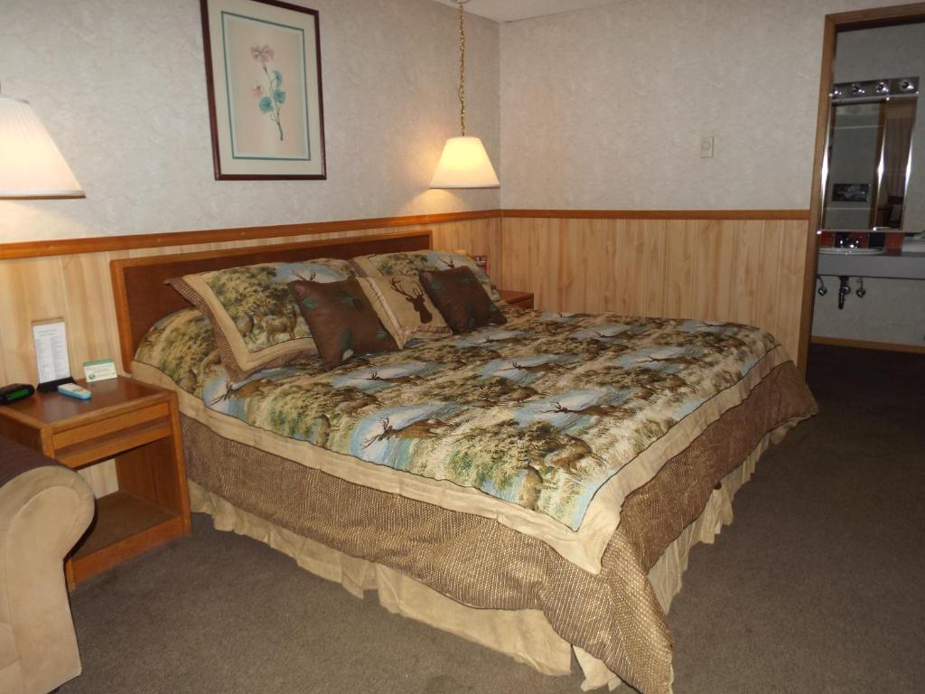 Caboose Motel photo