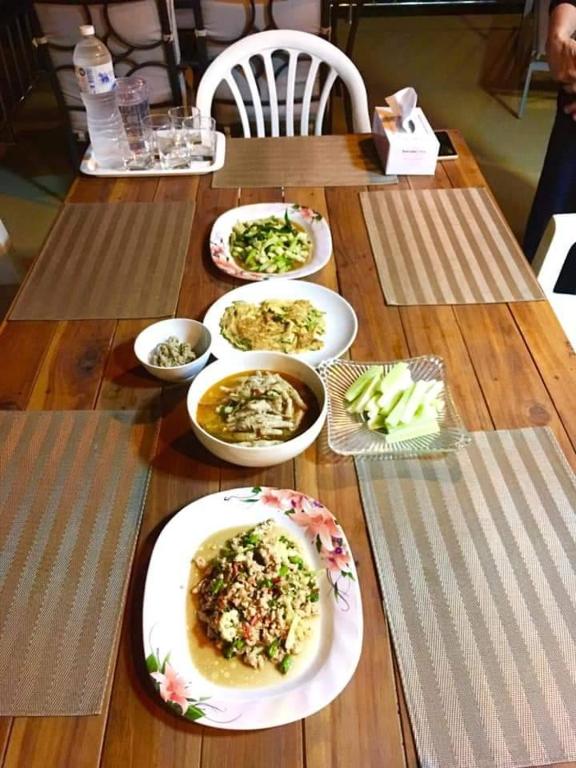 Essen und Erfrischungen