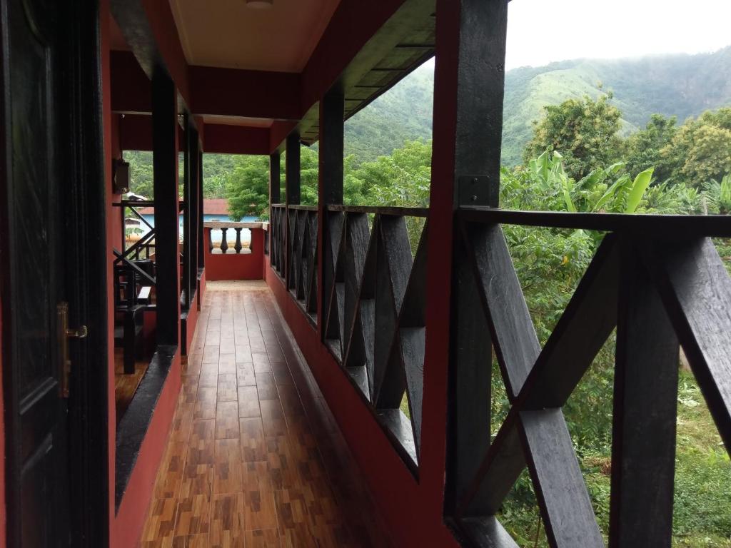 Big Foot Safari Lodge photo