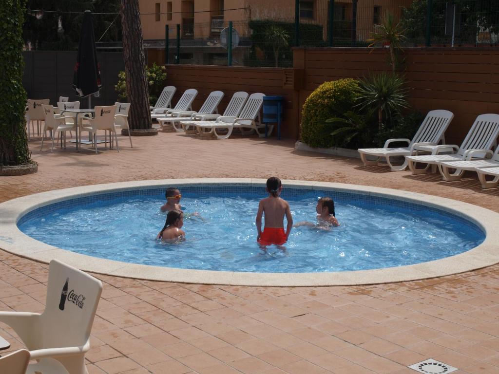 Hotel Mar Blau — Swimming pool in Calella, Catalonia
