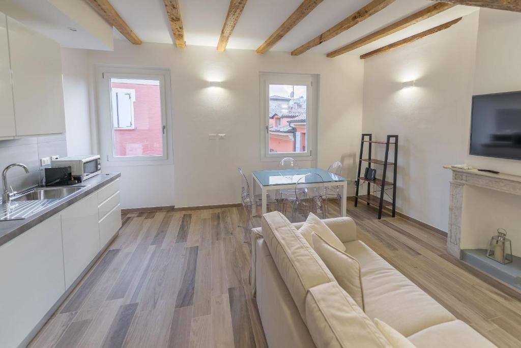 Realkasa Canonica Apartment - 2