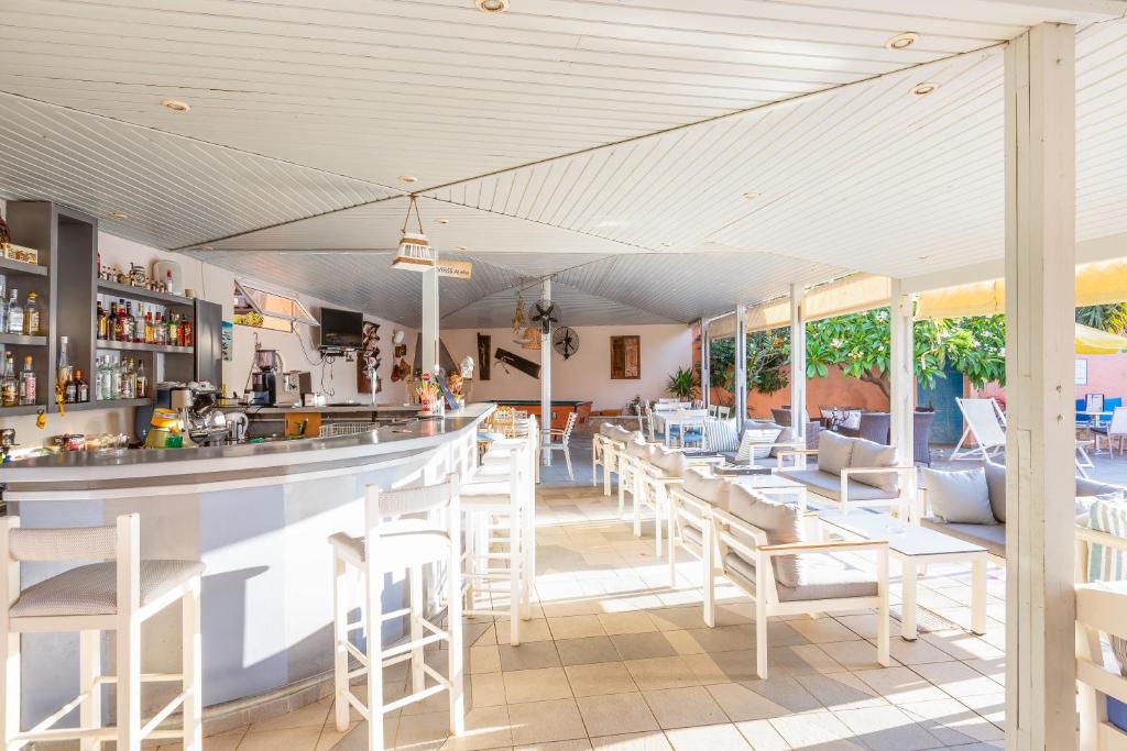 Ormos Atalia — Restaurant & bars in Bali