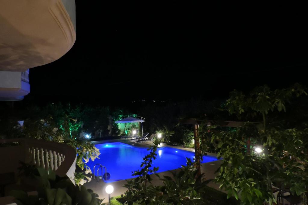 スイミングプール