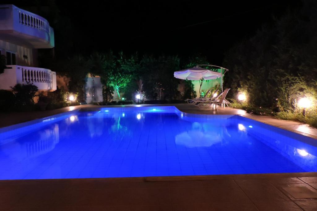 スイミングプール