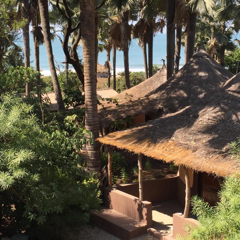 Beach, Nemasu Eco-lodge in Gunjur