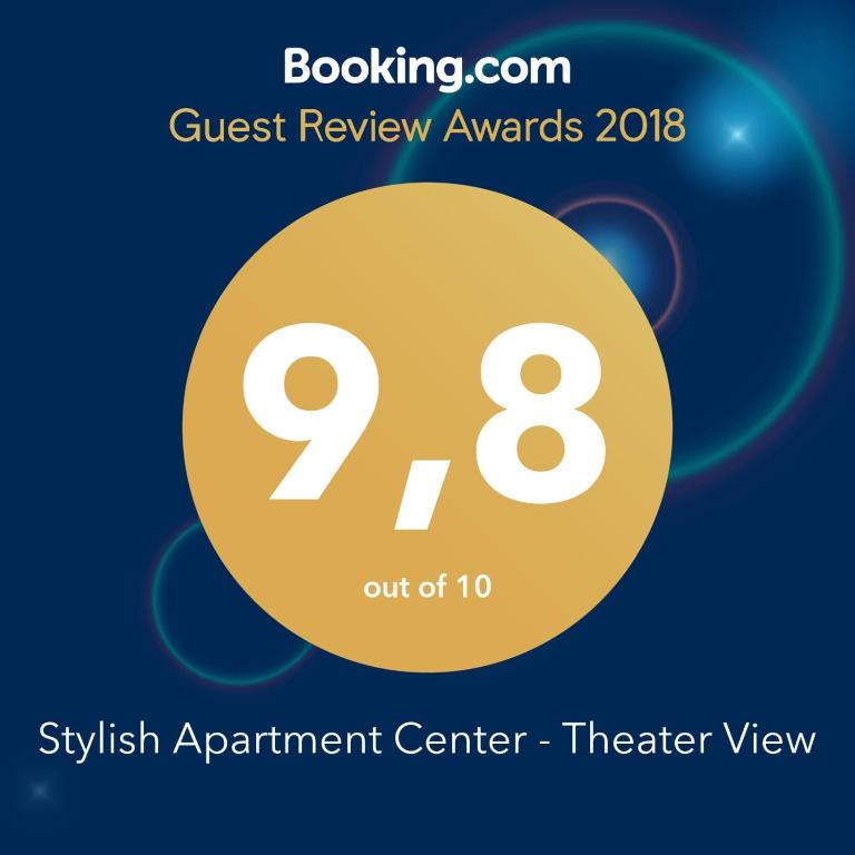 Stylish - Centre Apartment Theatre View photo