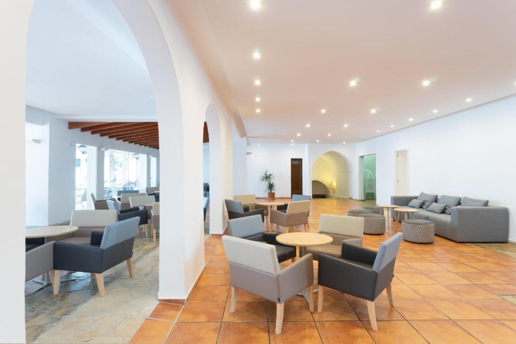 Hotel Palia Dolce Farniente 3 Sup — Restaurant & bars in Cala d´Or, Balearic Islands