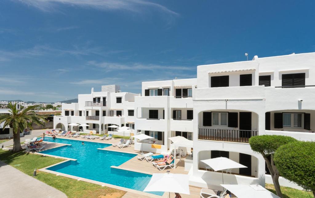 Hotel Palia Dolce Farniente 3 Sup — Swimming pool in Cala d´Or, Balearic Islands