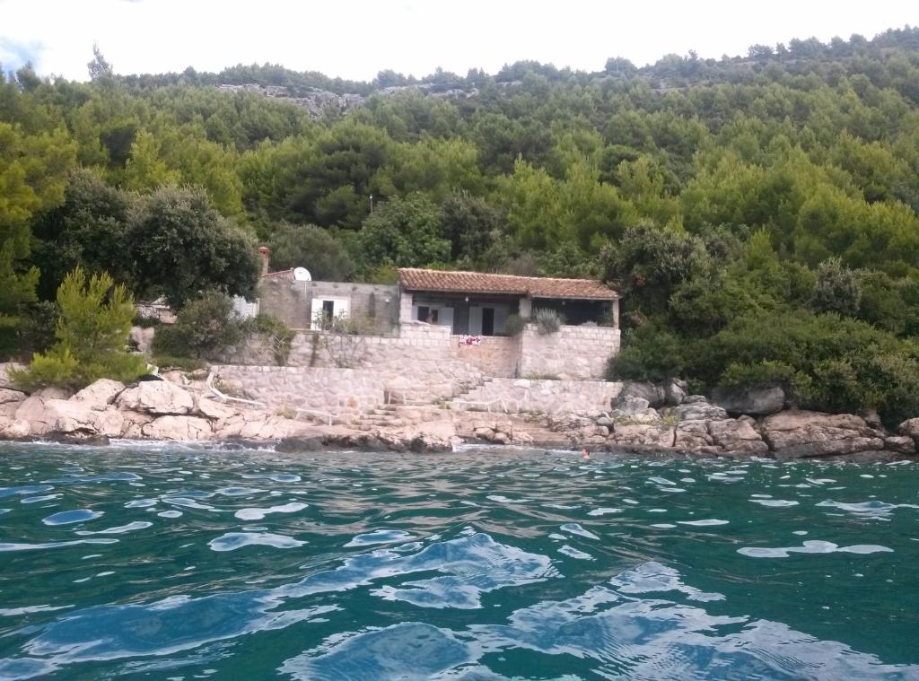 Holiday Home Ratac Sunshine Beach — Hotel in Slano
