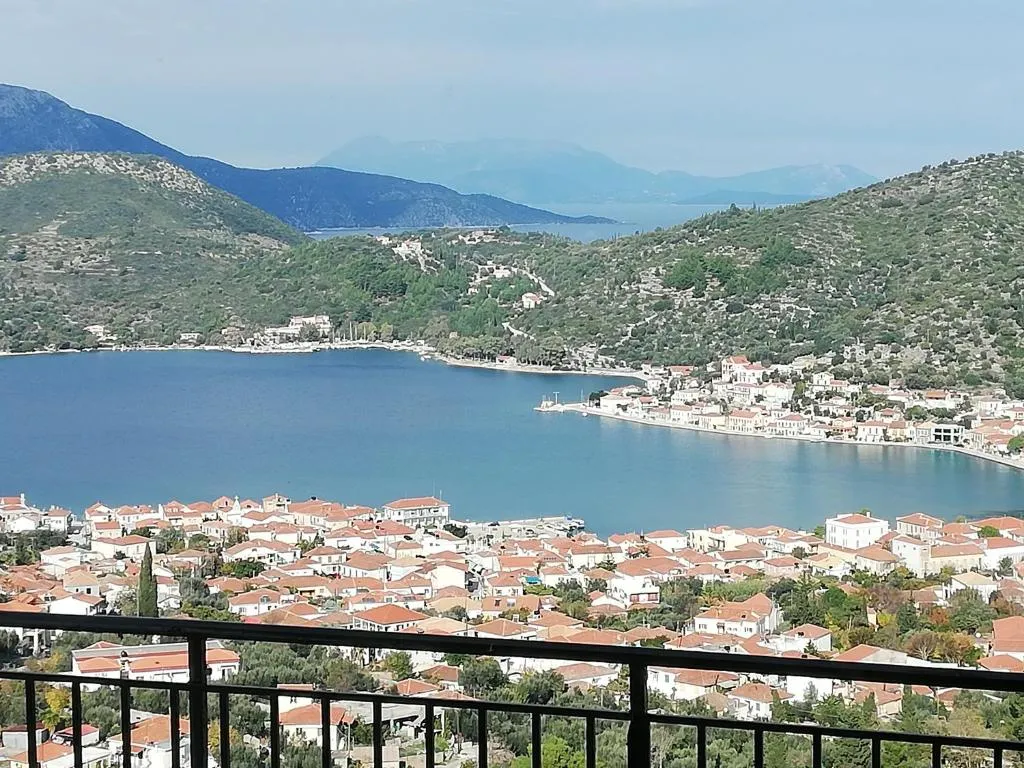 Calypso Apartments, hotel in Vathi, Ithaka