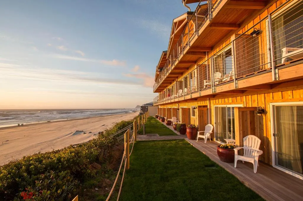 Pelican Shores Inn, hotel in Lincoln City